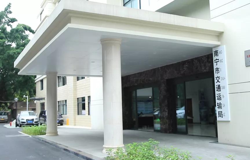 南宁共享电动车上不了路,共享电动车南宁为什么那么多