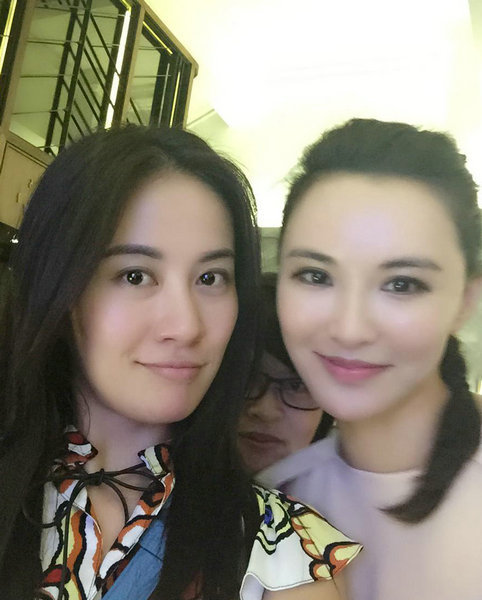 “神婆”莫小奇：大学怀孕生子，败光父母80万，圈内“乌鸦嘴”