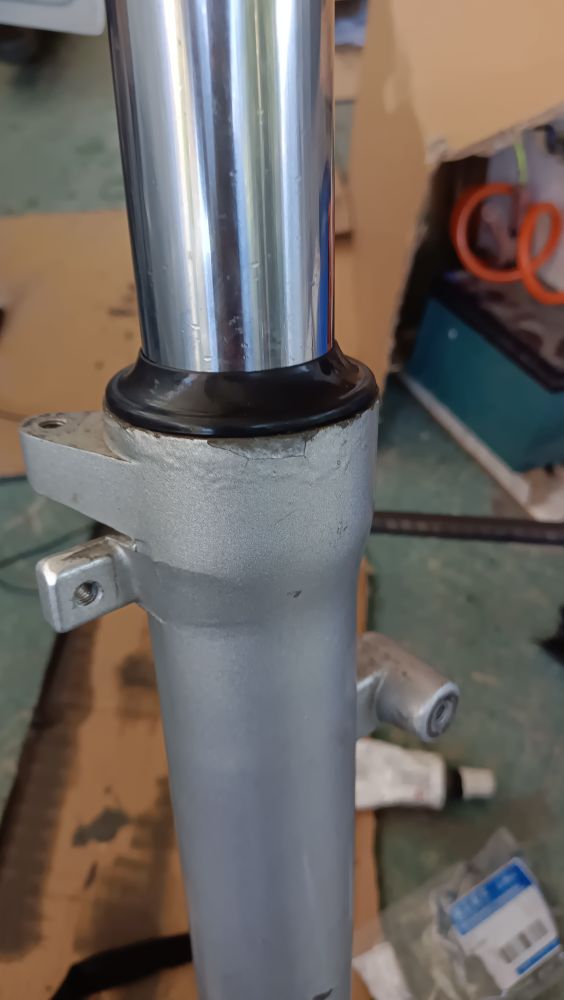 自己动手更换减震油封,自己更换越野摩托车减震油封