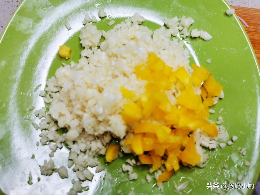 蒜蓉波士顿龙虾的清洗处理方法,清洗干净蒜蓉龙虾的正宗做法