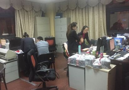 小县城国有商业银行和人民银行县支行相比,哪个工作更好?