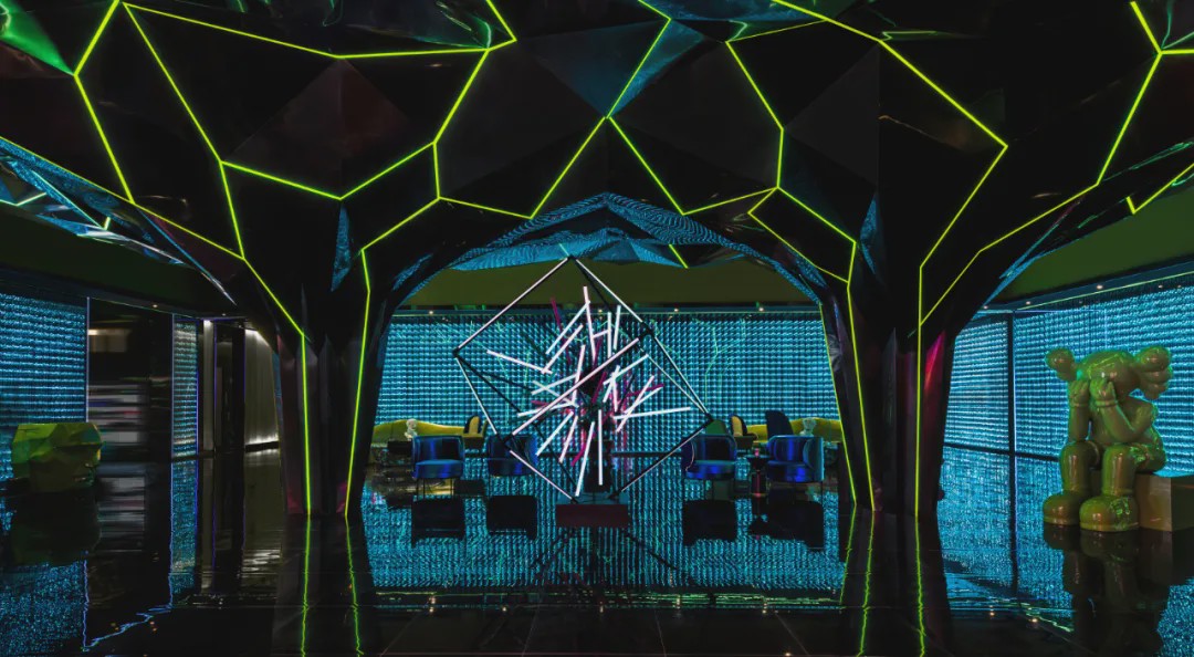 眉间是银河,眉间有银河眼中有星辰什么意思