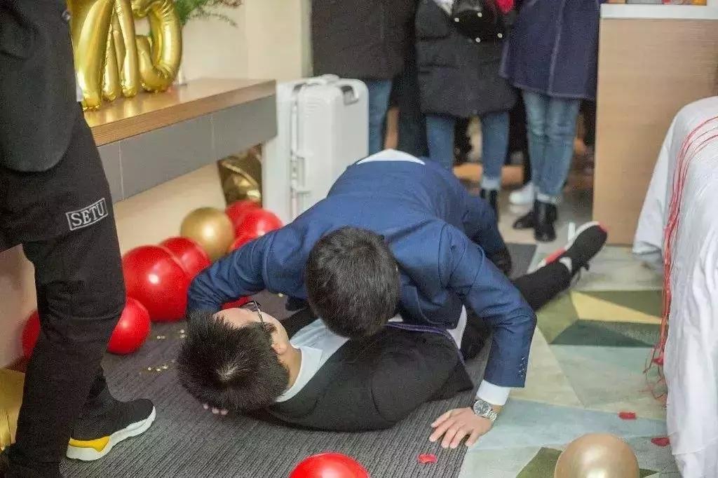 新郎接亲堵门游戏大全,接亲堵门游戏无需道具