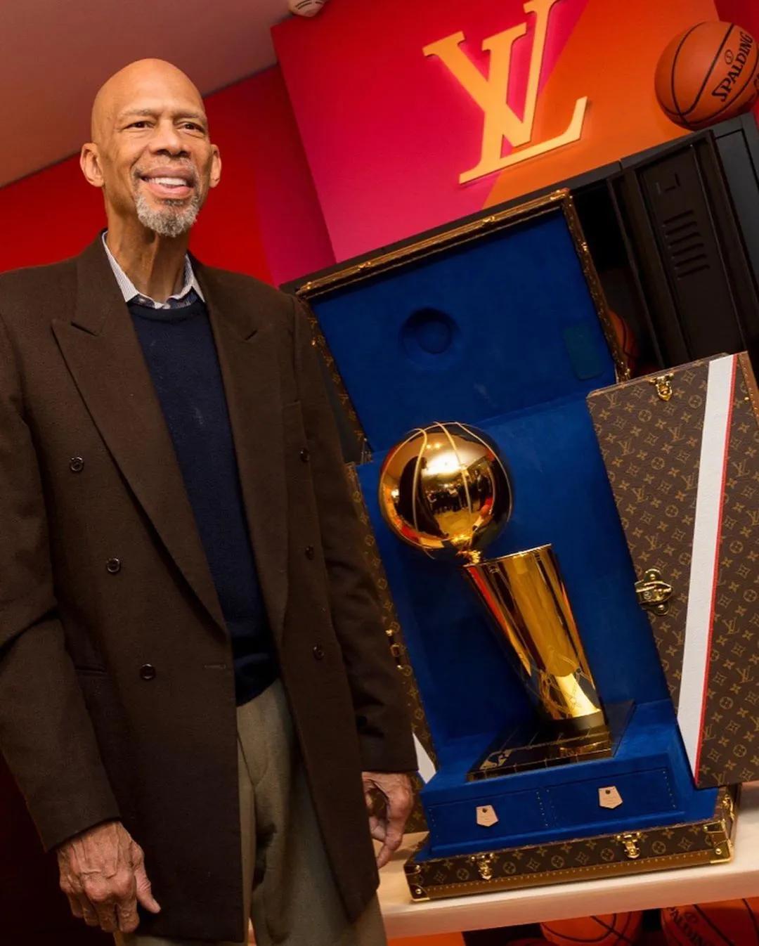 nba与lv联名冠军戒指,lv联名nba总冠军奖杯