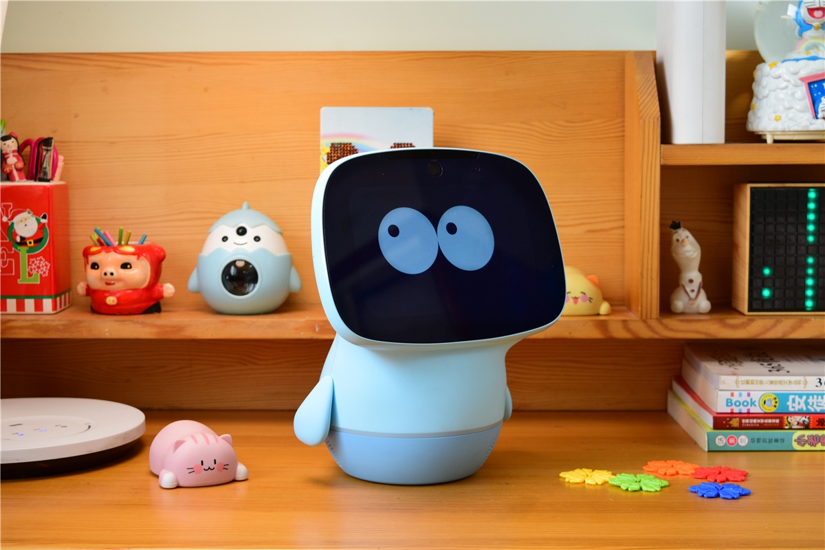 ai智能机器早教,聪聪ai机器人