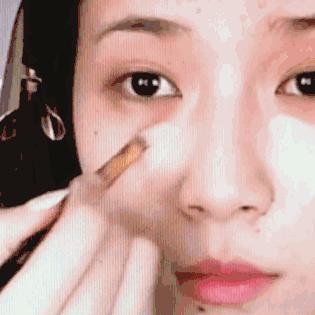 如何正确用遮瑕膏,遮瑕膏使用方法不用眼影