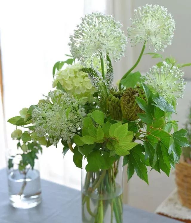 日式花艺作品,日本花店装修风格效果图