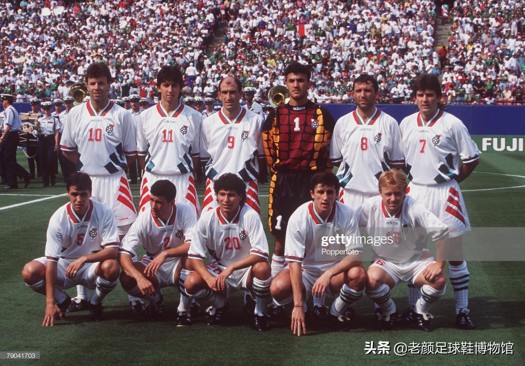 被终身禁赛的共产主义球王，最痛恨皇马的巴萨巨星曾经当过炊事员