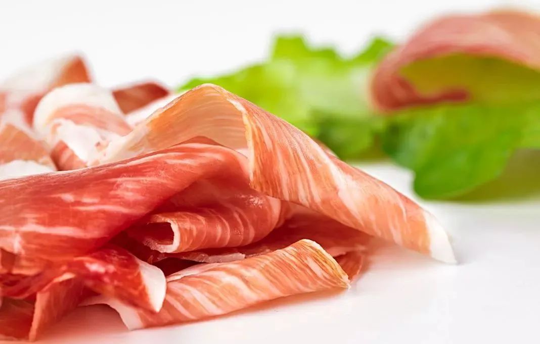 中西火腿大比拼：西班牙火腿VS金华火腿，网友：我们输得心服口服