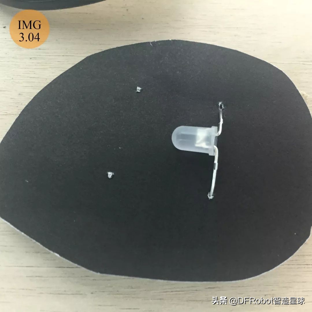 柯南同款发光眼镜能不能看见人,名侦探柯南眼镜同款不发光