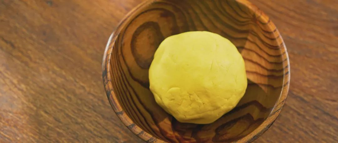 南瓜饼和面粘手揉不成团怎么办,做南瓜饼不用油炸怎样做