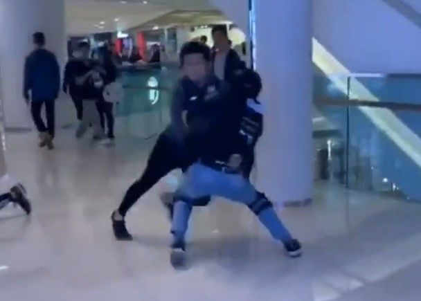 香港一日丨再不惩罚暴徒，他们就要自己笨死了