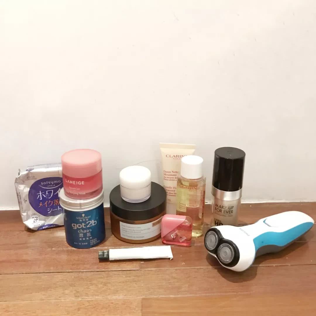 编辑部化妆包大公开,新年出行这样带就够了!