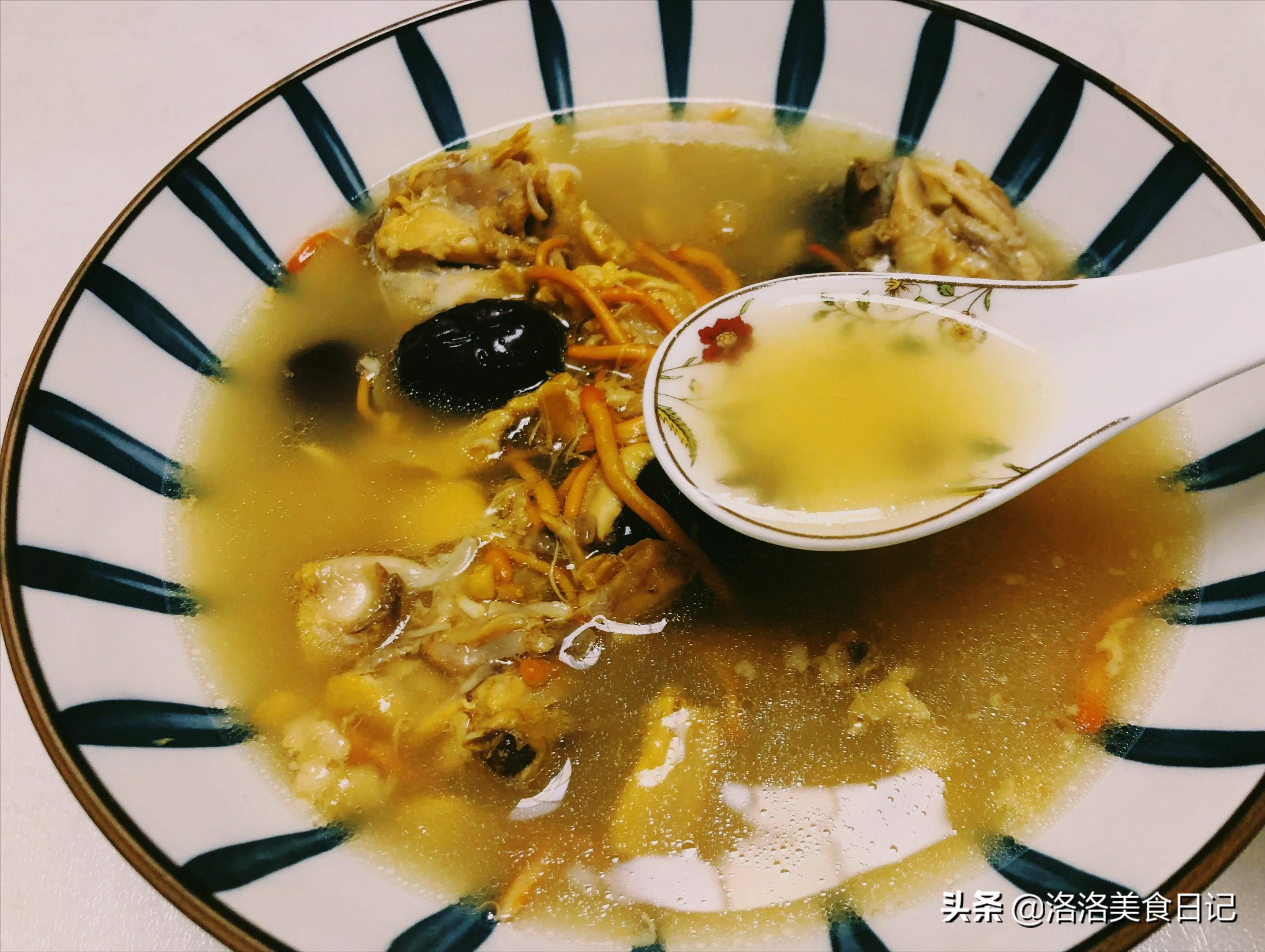 炖鸡汤时，牢记“三放三不放”诀窍，汤鲜肉嫩，营养又好喝