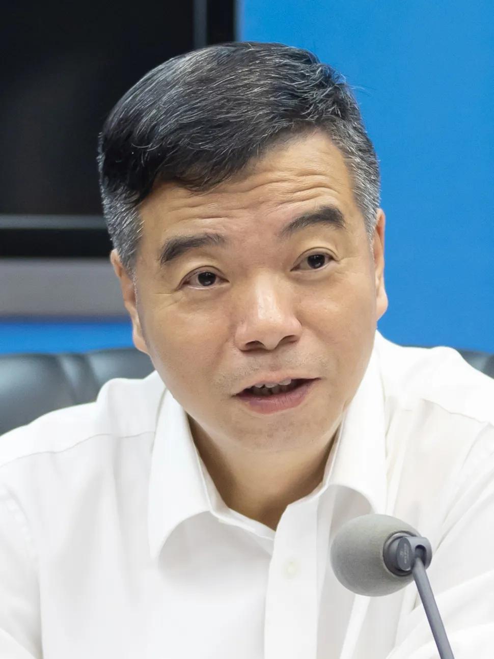 广东佛山星光不负赶路人,走进深圳莲花山