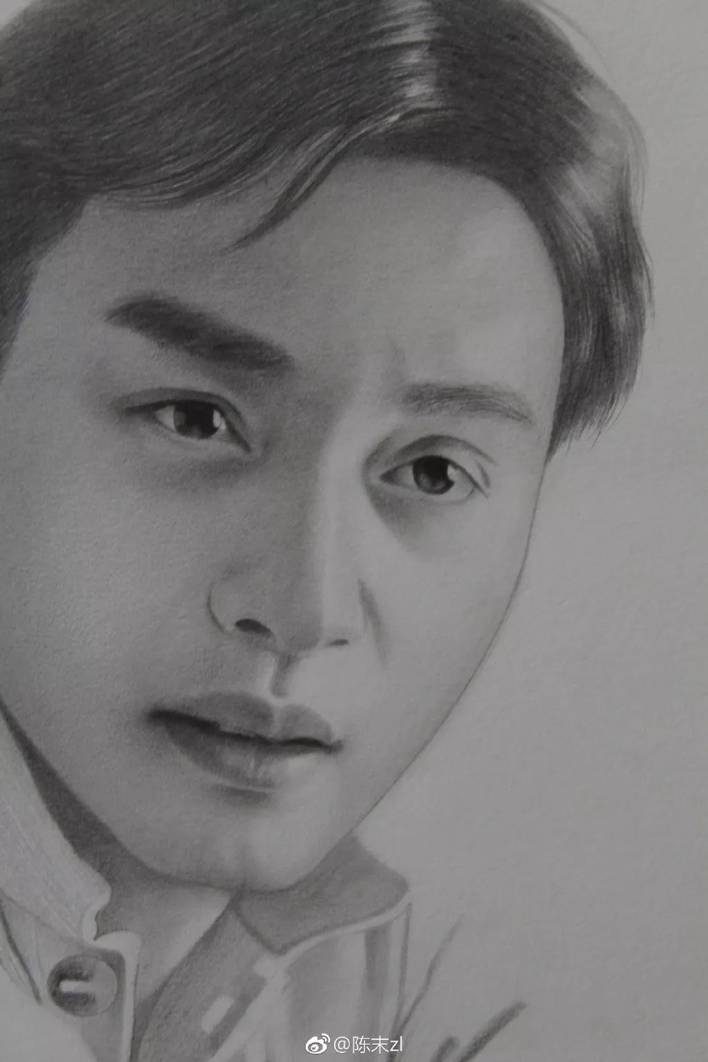 大学没毕业，95后妹纸用一支铅笔就撩到了范冰冰！这...