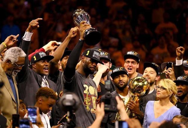 克利夫兰，比中国的一个县城都小，詹姆斯对它的影响到底有多大？