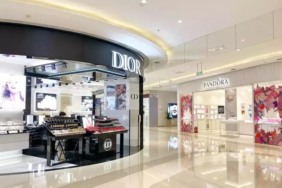 西安大融城化妆品,惊喜化妆品套装