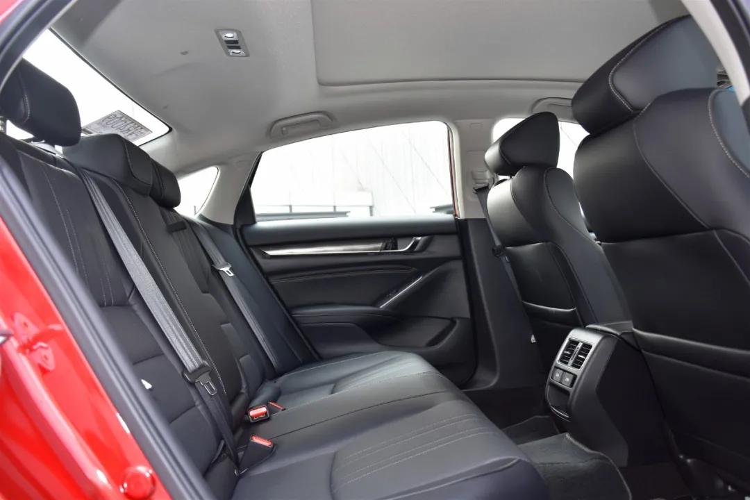 2022款雅阁幻夜尊贵版试驾视频,2022款雅阁试驾动力真实感受