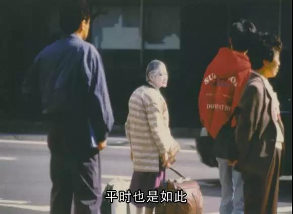 日本最著名站街女：拉客到74岁，等着一个永远等不到的客人…