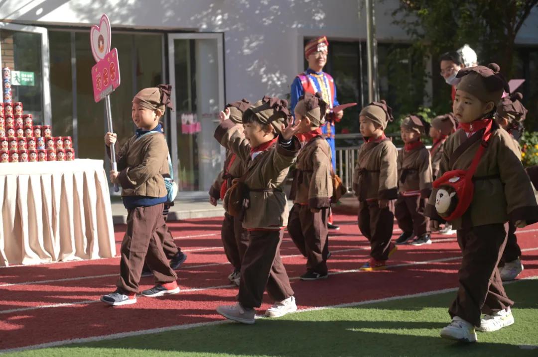 民族团结润童心家园携手共成长——和平五幼举行2021年秋季民族运动会