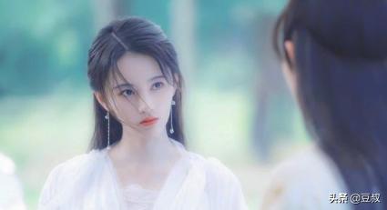 4000年一遇的美女鞠婧祎获奖,鞠婧祎学历是高中还是中专