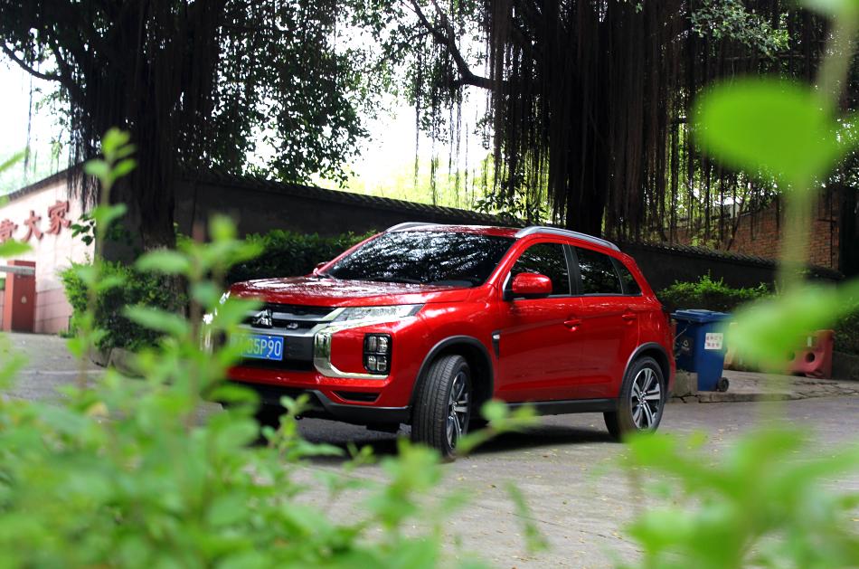 广汽三菱劲炫asx试驾视频,三菱劲炫asx高速试驾视频