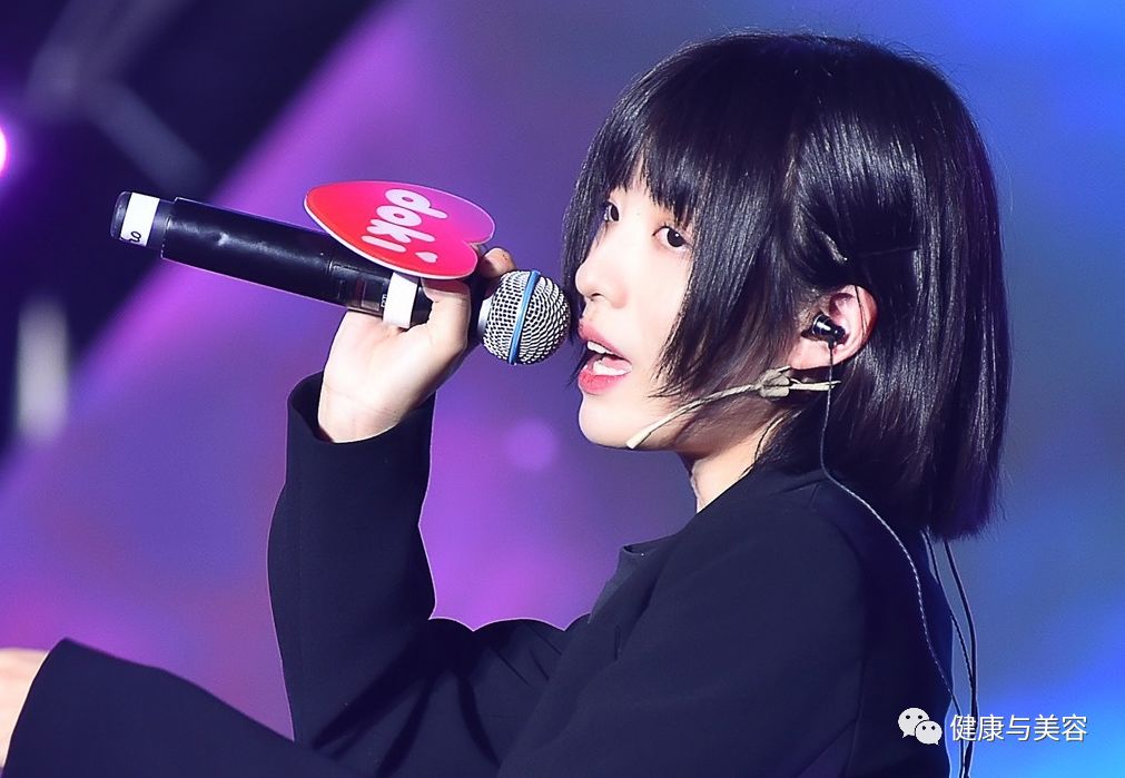 明日之子孟美岐搭配,明日之子孟美岐皮裤