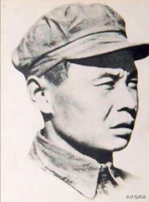 志愿军副班长,违规用机关枪*飞机打**,被彭总连升三级