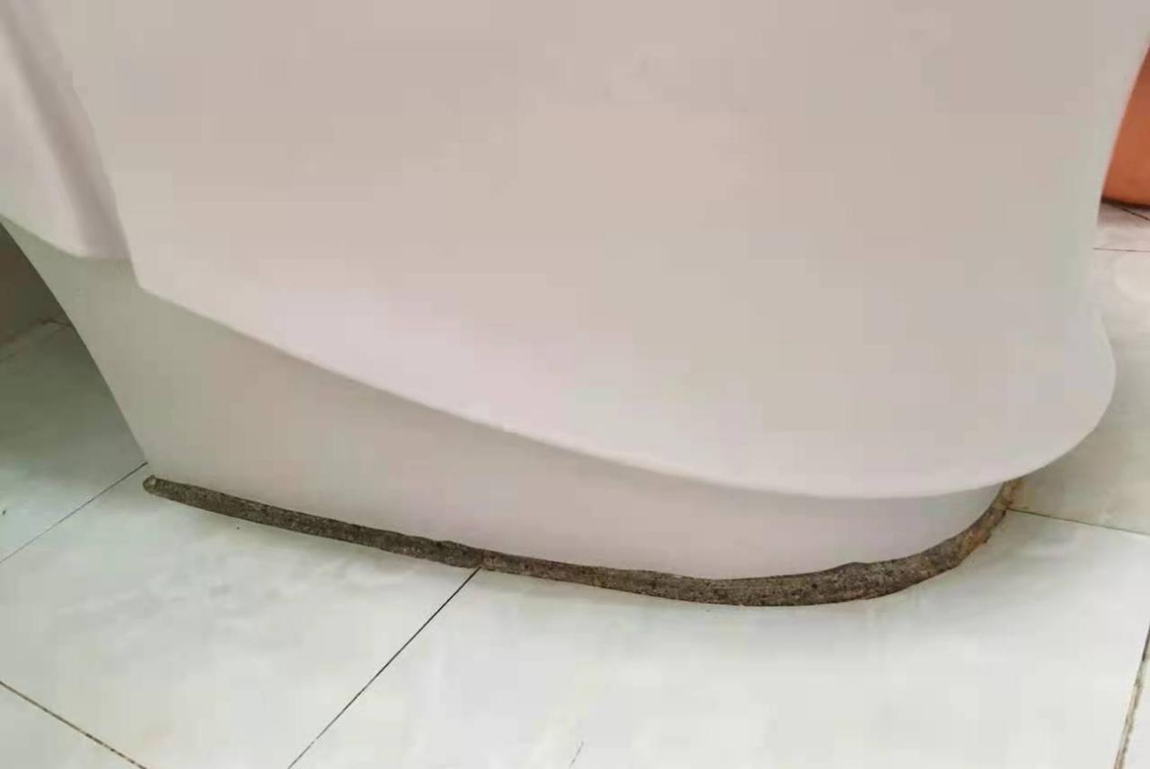 马桶底部一圈经常发霉发黑?试试老师傅教我的5个办法,烦恼消散