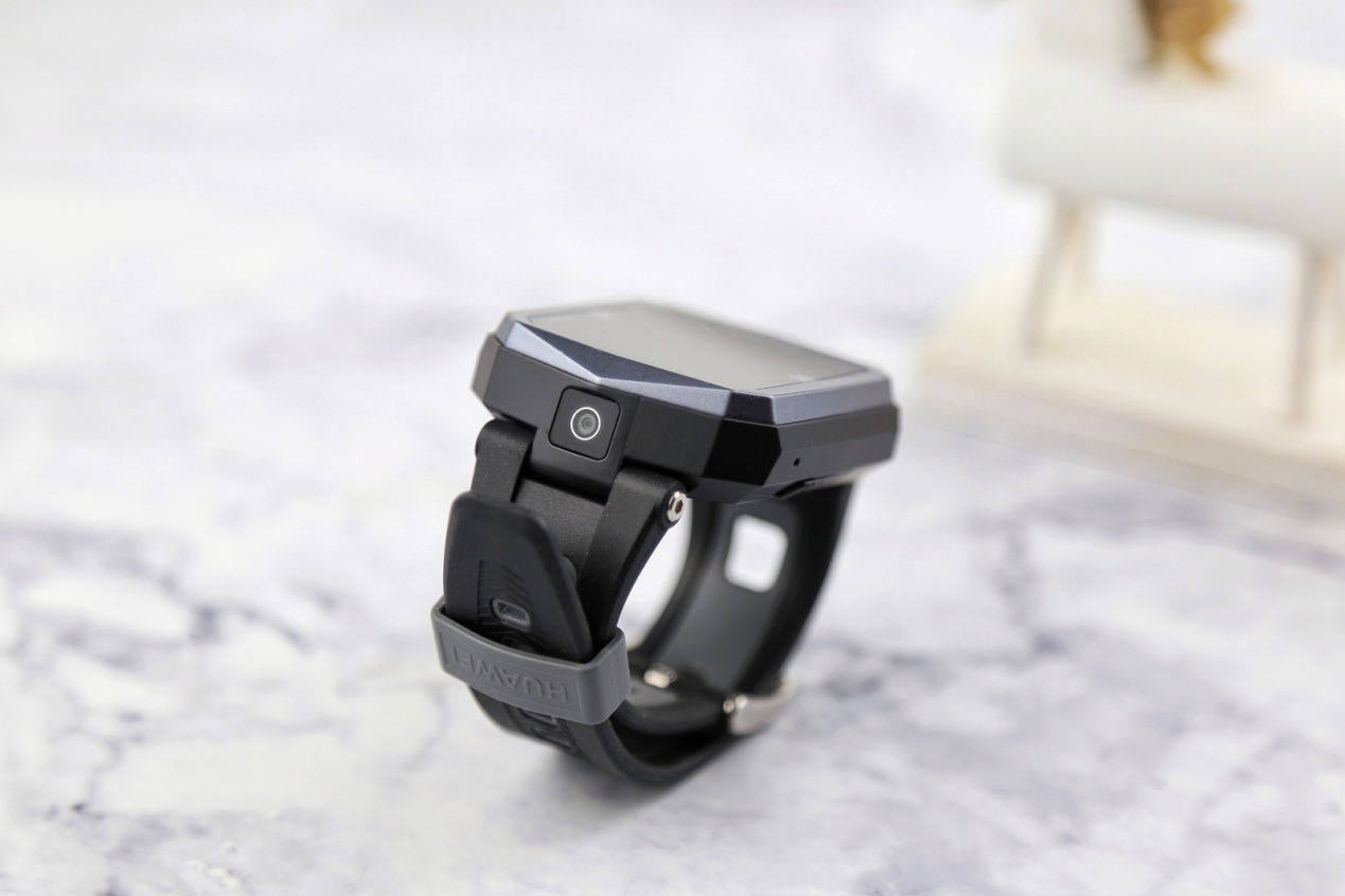 9重精确定位孩子的贴身守护者，华为儿童手表3X体验