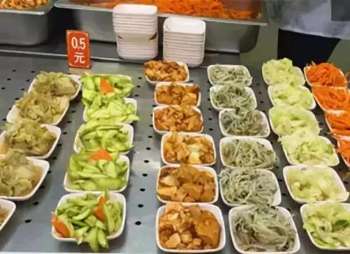 我国顶尖大学,清华的食堂和宿舍是啥样子的,果然也是一流的水平