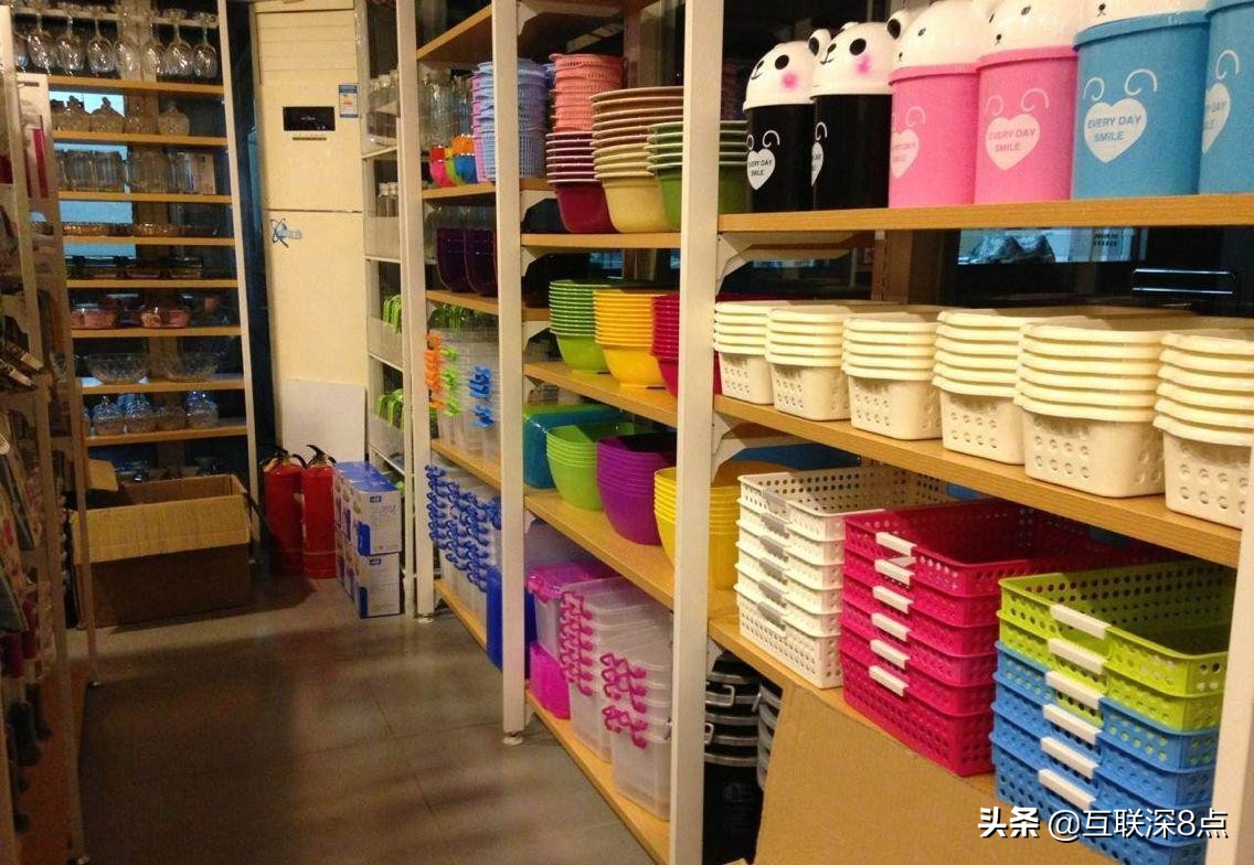 哎呀呀和名创优品的关系,名创优品一家店有多少利润