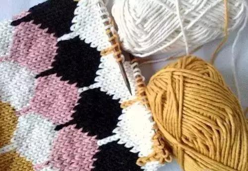 很美的提花毛衣四款附图解,一些漂亮的提花毛衣花样推荐