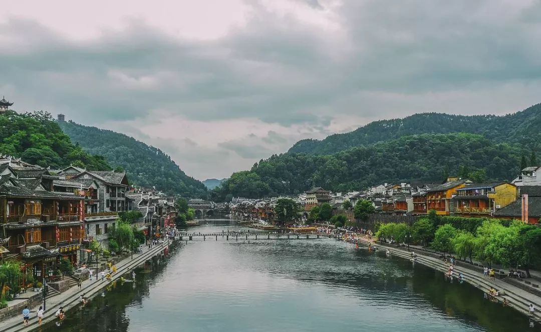 梅龙高铁有接赣深上下行线吗,梅龙高铁来了梅州广州只需15小时