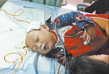 孩子生病要不要洗澡,儿童洗澡出现的危险