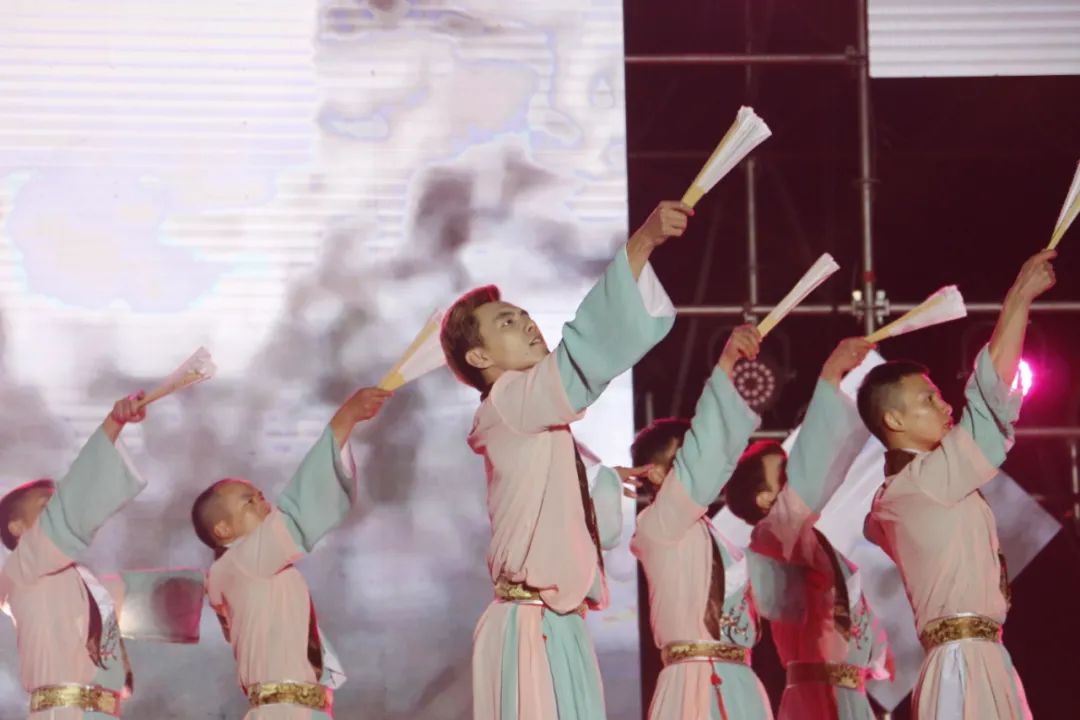 贵州大学科技学院2017级迎新晚会,各大高校迎新晚会视频