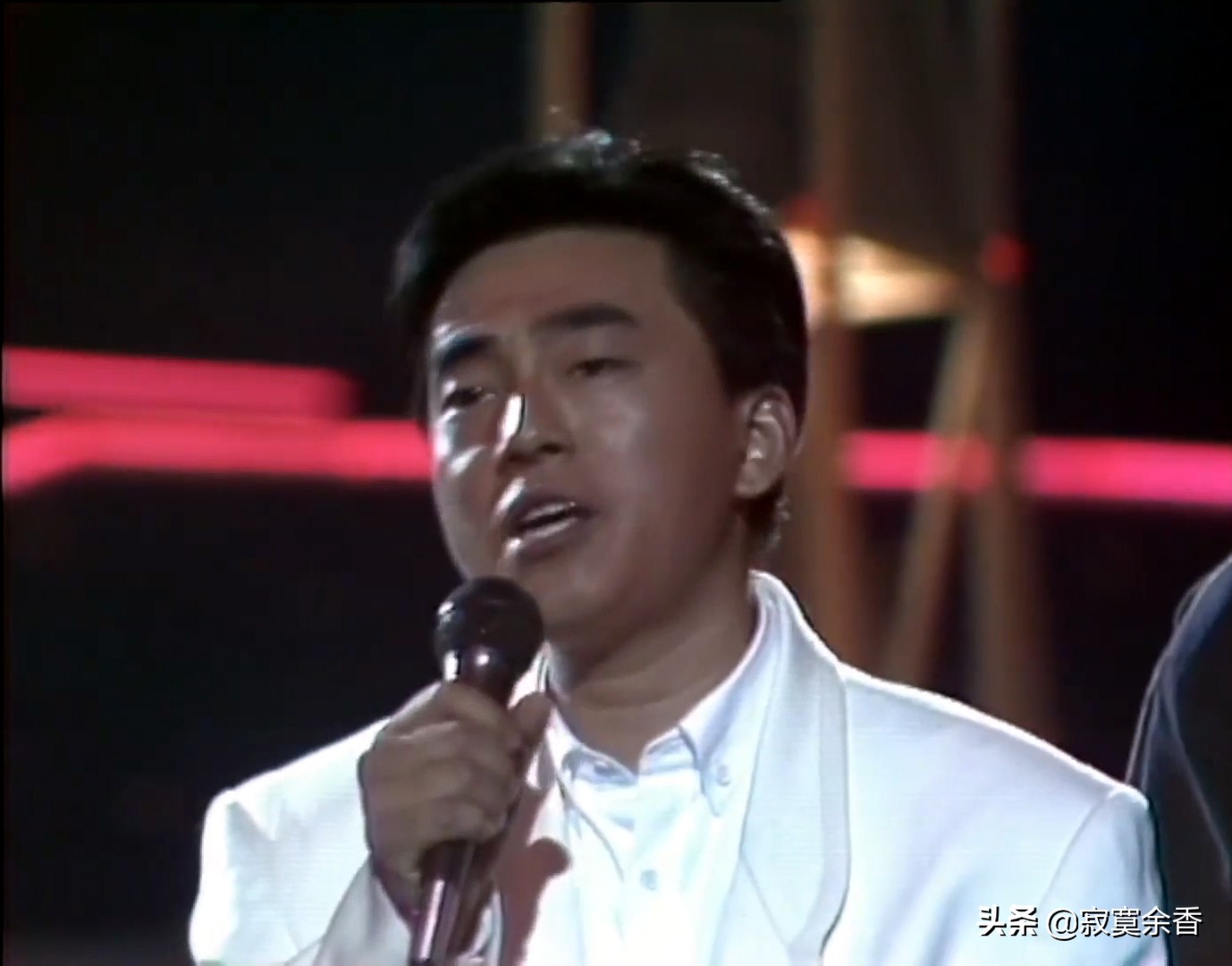 锁定85年群星劲歌荟萃,年轻时代的他们太惊艳太出彩了