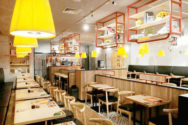 海外店一天营收3万8，除了中国风，这碗米线还有啥杀手锏？