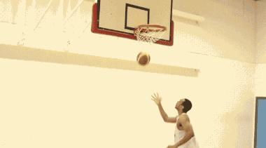 篮球新手过人速成学生,篮球新手也能学会的上篮