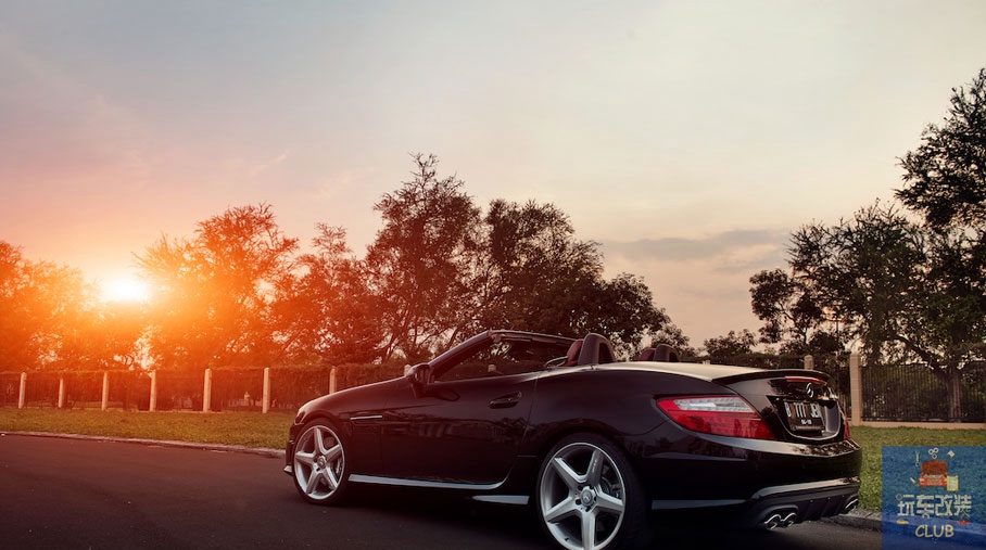 奔驰slk老款改新款amg,一台顶级奔驰amg