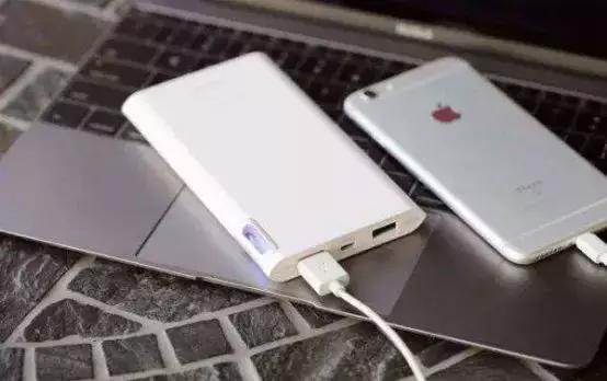 国航国内飞机携带行李规定,飞机携带行李化妆品标准