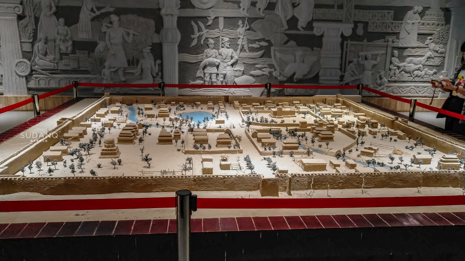 楼兰的消失之谜全集,楼兰古国的消失之谜