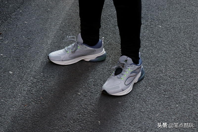 咕咚安踏减震跑鞋,安踏联合咕咚测评