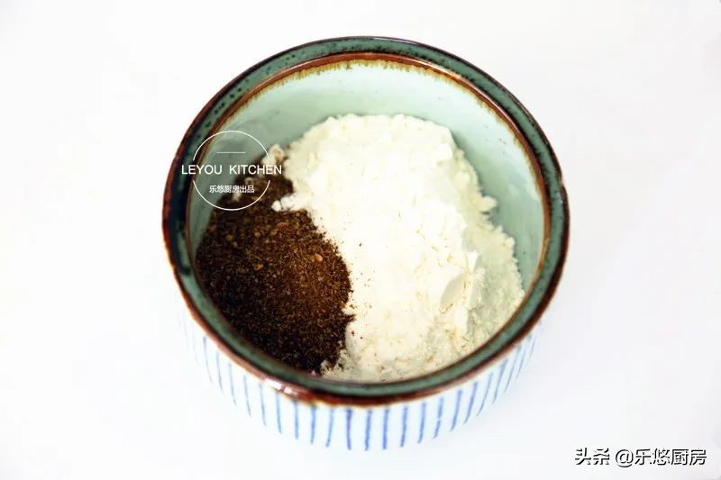 一斤面粉可以做几个油酥烧饼,1斤面粉可以做多少个饼