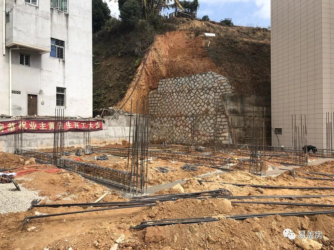 11.9m×12.2m,福建泉州豪华雅致的欧式别墅