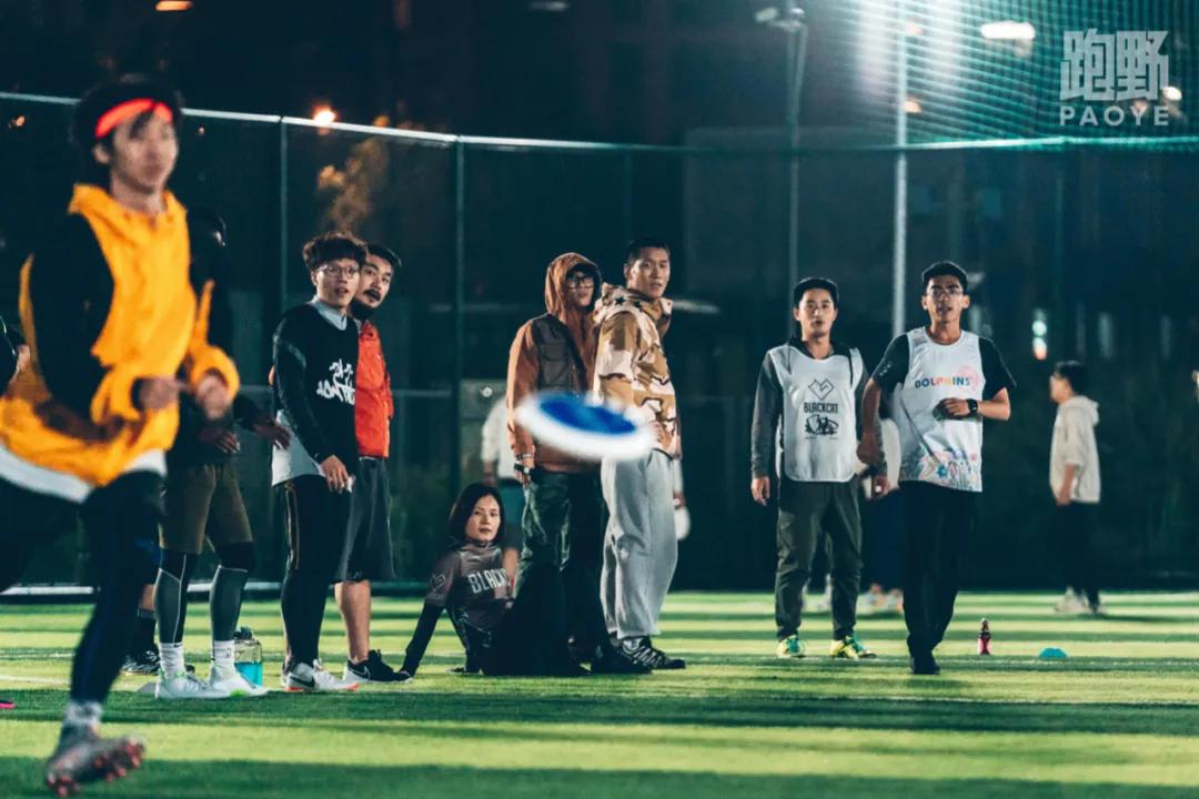 飞盘温州市民的新宠,运动魔法飞盘