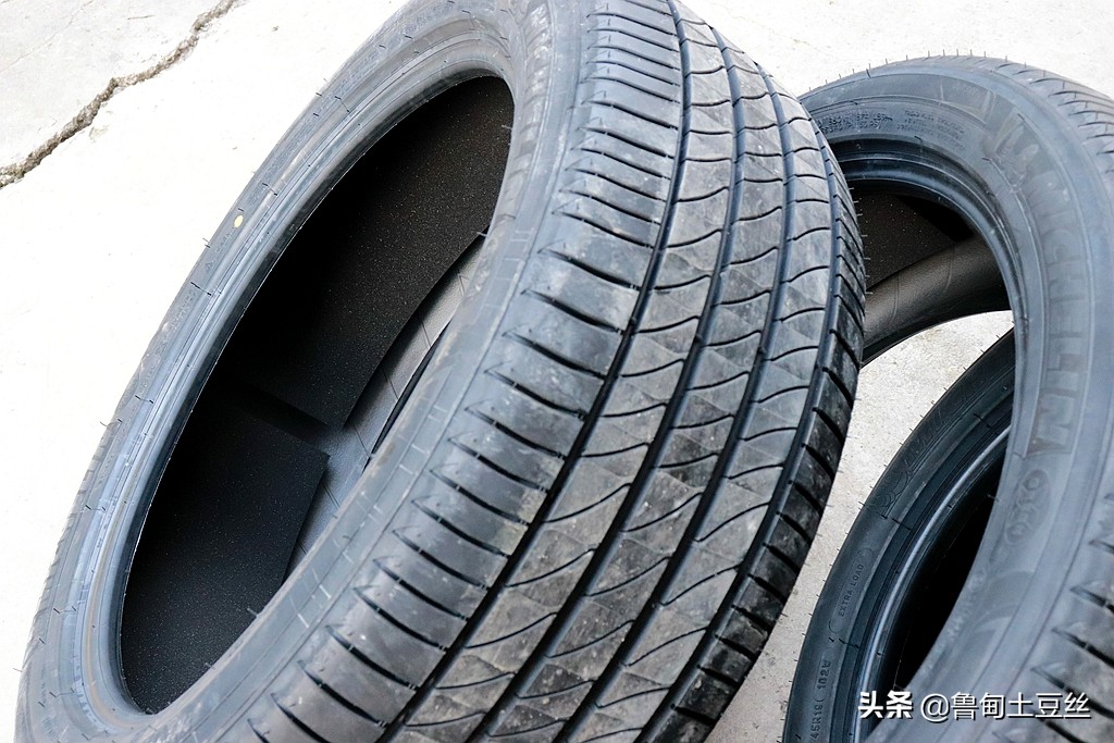 奔驰威霆轮胎升级,威霆升级轮毂案例