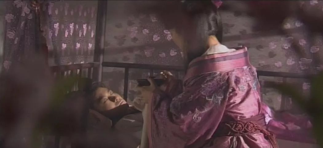 一个情场浪子，凭什么被集体*养包**？