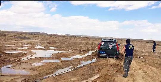 在野外捡到这几种石头千万不要扔,河边捡石技巧